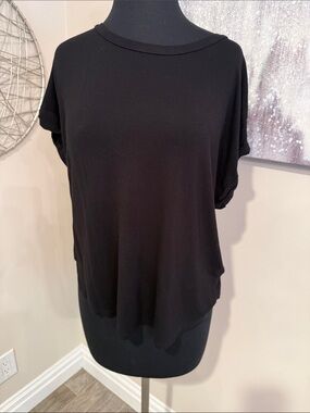 Rebel Society Black Tee Size Large
